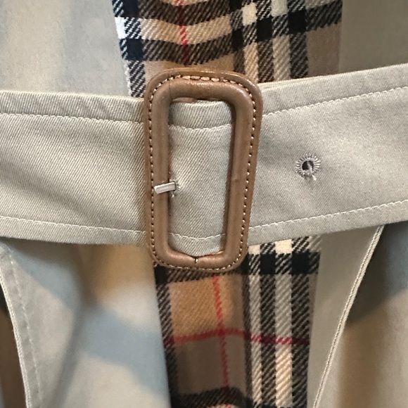 Burberry Tan Trench Coat - Picture 3 of 15